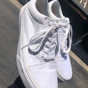 size 6.5 women’s all white vans